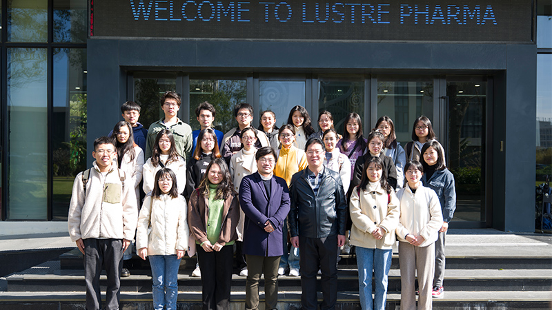 共建實踐和研發創新基地  為培養高層次復合應用型人才共同努力